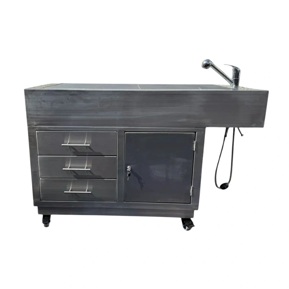 Mesa de preparación con gabinete para preparación clínica y prequirúrgica de pacientes